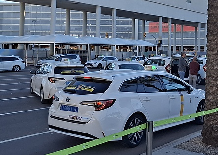 Taxistand_Flughafen_Palma_2025_intern_Dominik