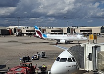 Flughafen_Palma_Flugzeug_Eurowings_intern_Dominik