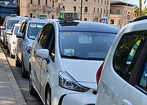 Taxis_parken_Grossaufnahme