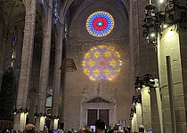 Magische_Acht_Kathedrale_Fenster