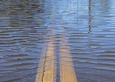 Regen_Wasser_Strasse_nass_caib