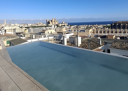 Pool_Nakar_Hotel_Rooftop_intern_Dominik