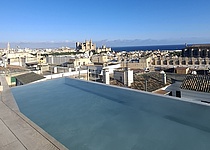 Pool_Nakar_Hotel_Rooftop_intern_Dominik