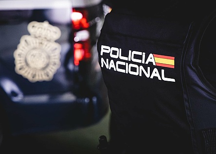 policia_nacional_ruecken_X