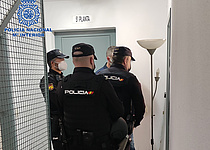 Hausbesetzer_Policia_Nacional