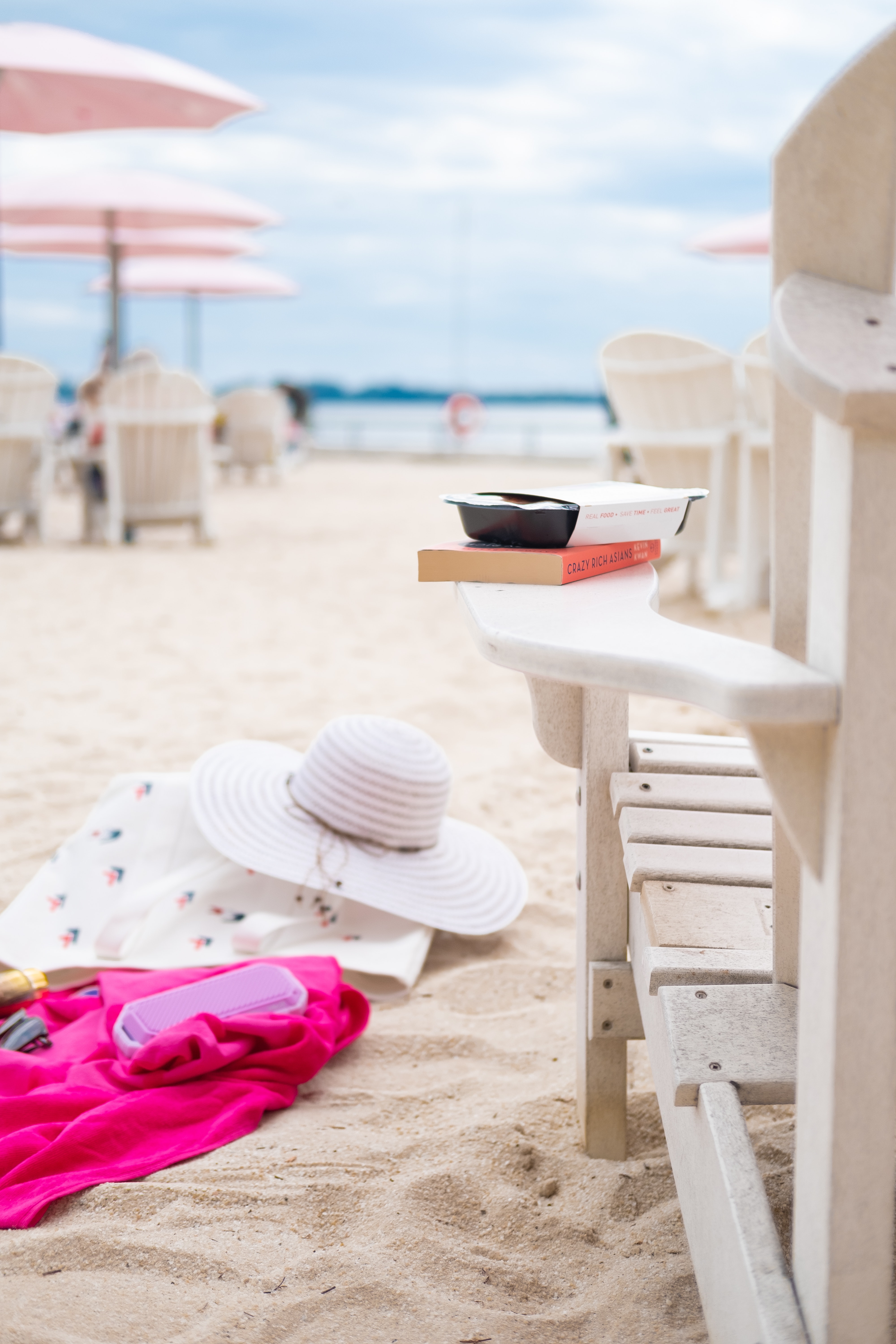 Strand_Sonnenliege_Schirm