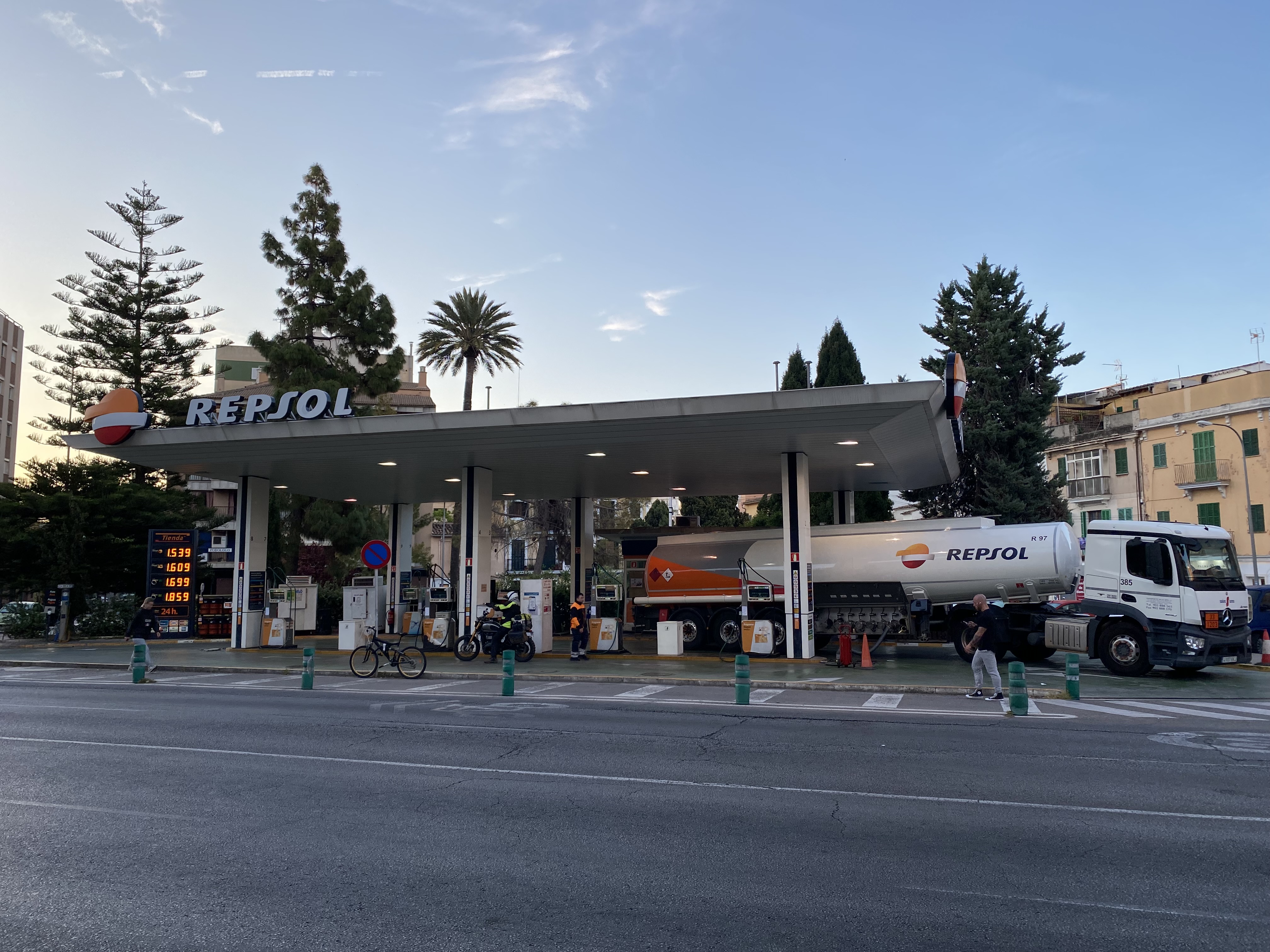 tankstelle_tanken_repsol_progreso_tanklieferung_sprit_intern